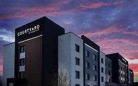 Courtyard By Marriott Buffalo Amherst/University